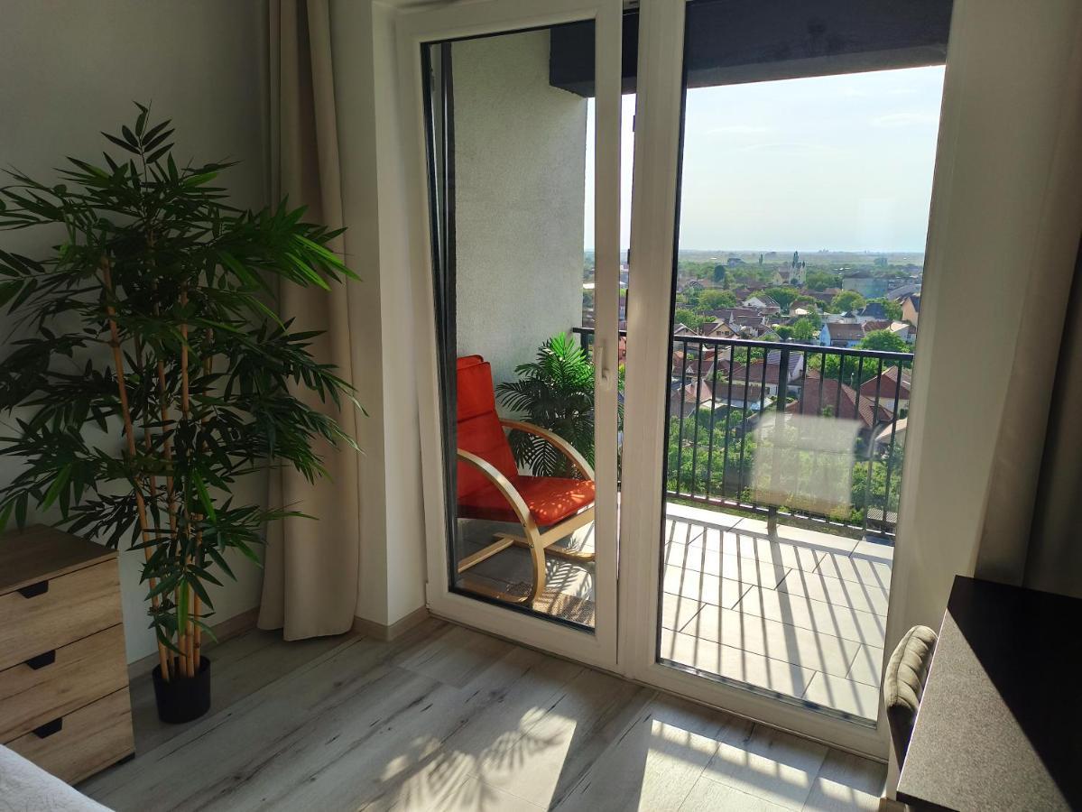 Summer Haven - Self Check-In & Parking Lot, Primashops&Lotus Oradea Buitenkant foto