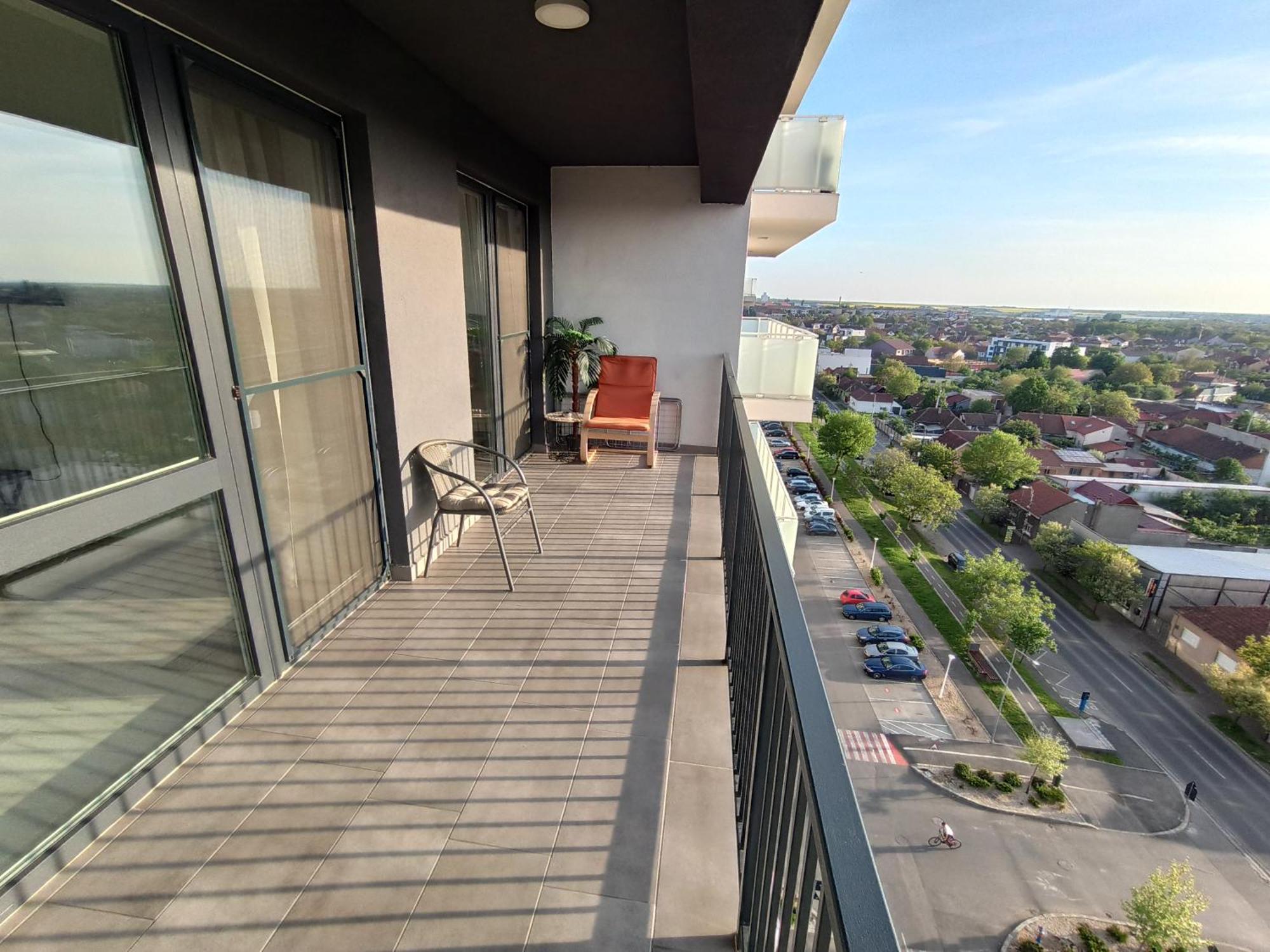 Summer Haven - Self Check-In & Parking Lot, Primashops&Lotus Oradea Buitenkant foto